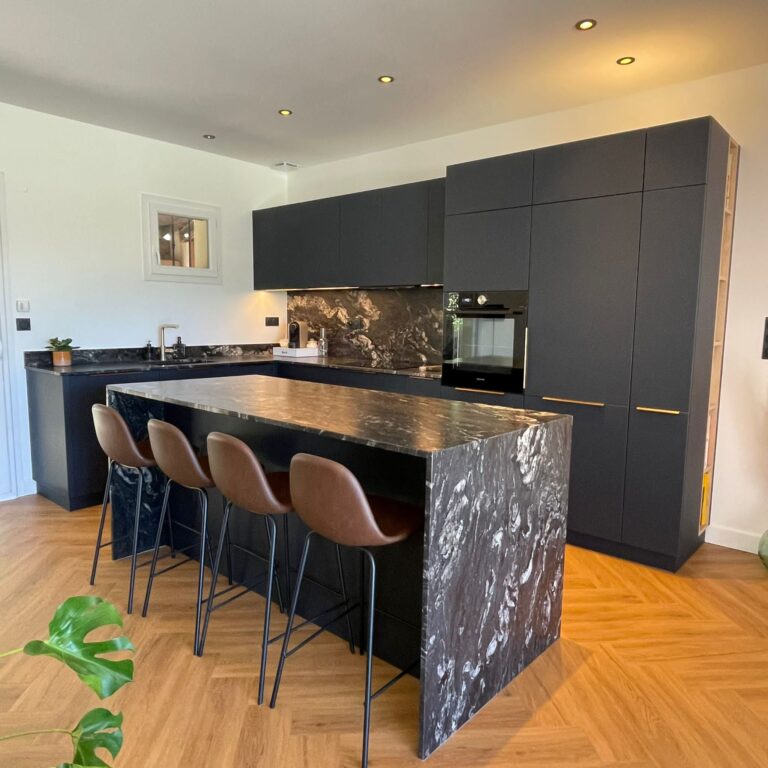Rénovation d'une cuisine contemporaine à Nîmes